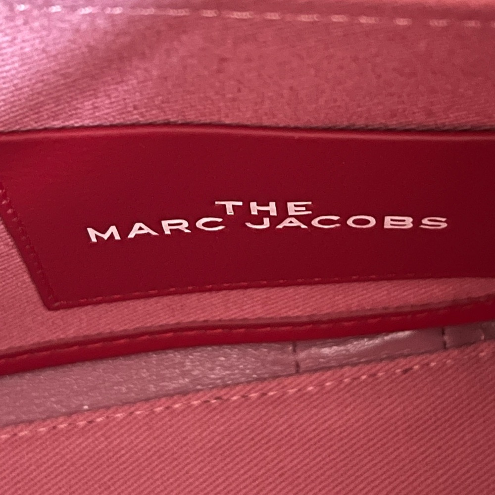 Marc Jacobs The Leather Medium Tote Bag - Picture 11 of 16